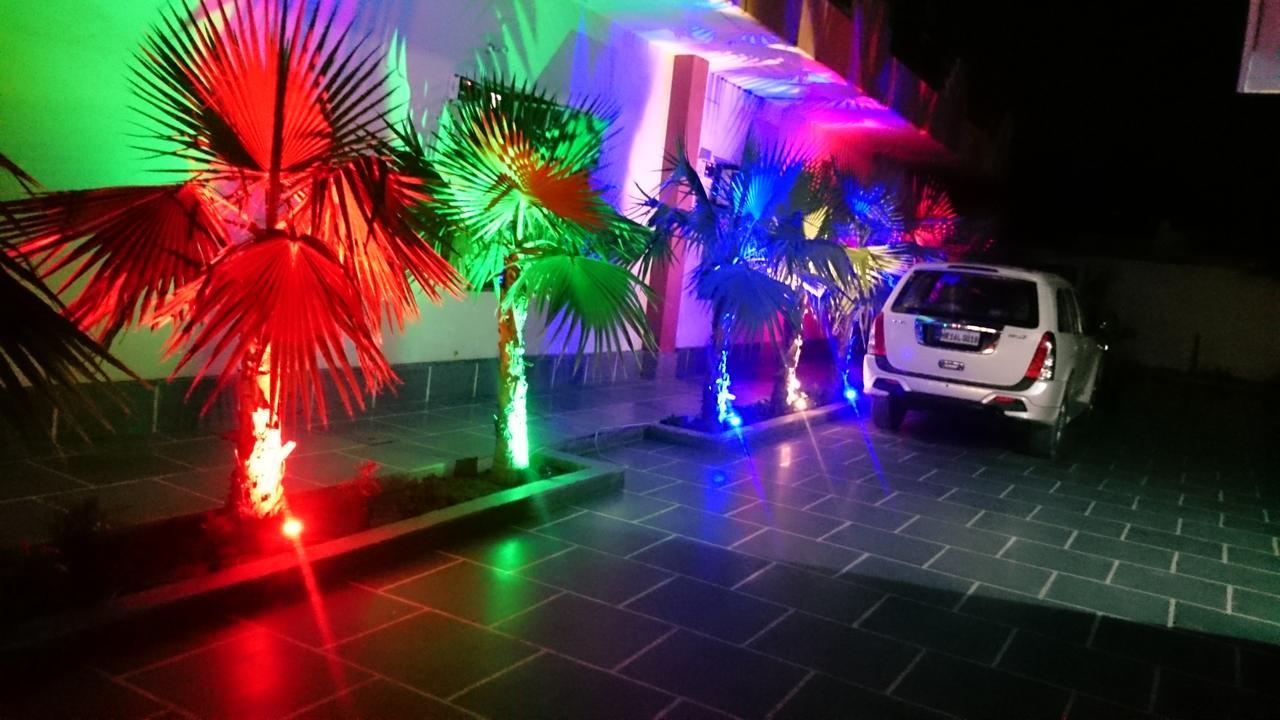 Primrose Hotel And Restaurant Сонипат Екстериор снимка